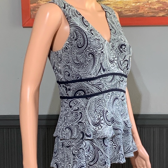 Ann Taylor Blouse SZ - 4 - Picture 2 of 5